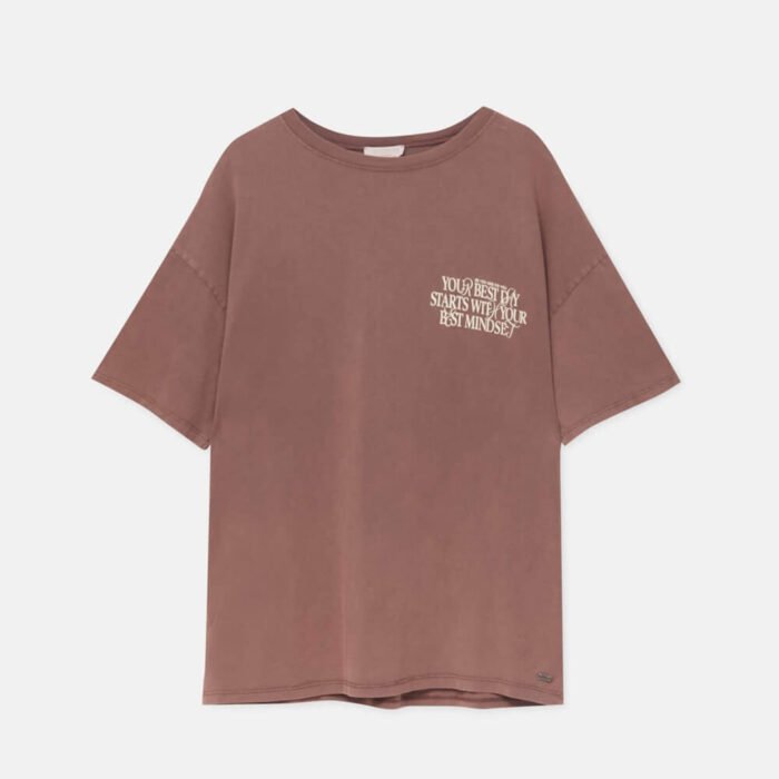 T-shirt with contrasting slogan